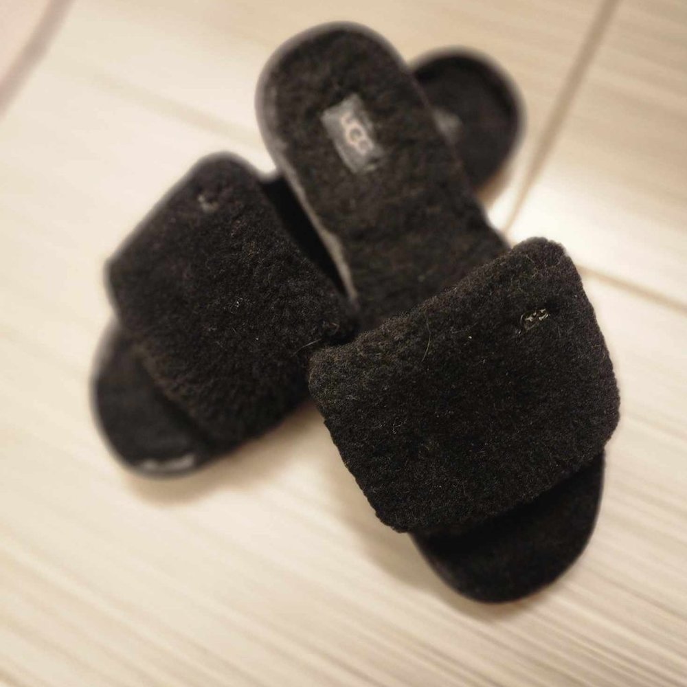 UGG Cozette Slide Slipper Sheepskin Fuzzy SIZE 8